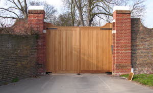 Wooden Gates Hampton Court